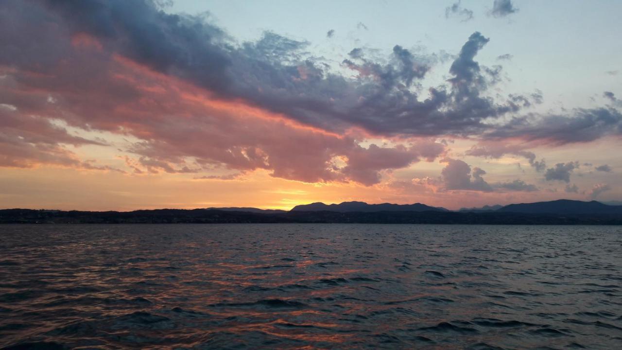Eve House Gardalake Lonato Exteriör bild